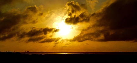 Sunset in the middle of nowhere.の写真素材