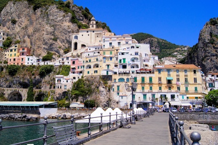 View of the town of Amalfi, Italy from the pierのeditorial素材