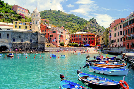 Colorful harbor at Vernazza, Cinque Terre, Italyのeditorial素材