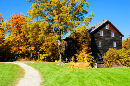 Ontario autumn countryside scene with old country wooden mill. Balls Falls Conservation Area, Niagara region, Canada.のeditorial素材