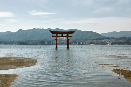 Itsukushima floating Torii at sunset, on the island of Miyajima, Japanのeditorial素材