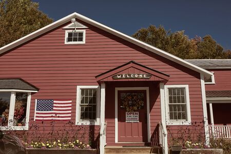 Jefferson, New Hampshire - September 28th, 2019:  Exterior of Waterwheel Breakfast and Gift House restaurant along Route 2 in the White Mountainsのeditorial素材