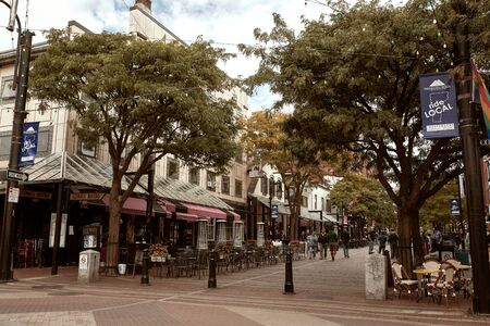 Burlington, Vermont - September 29th, 2019: Commercial stores and restaurants along pedestrian shopping mall Church Street Marketplace in Burlingtonのeditorial素材