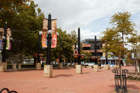 Boulder, Colorado - May 27th, 2020:  Shops, businesses and restaurants along Pearl Street Mall, a pedestrian mall in Boulder County.のeditorial素材