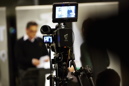 Nuuk, febuary 26 2013: Greenland Election 2013 KNR TV debate Kuupik Kleist vs. Aleqa Hammondのeditorial素材