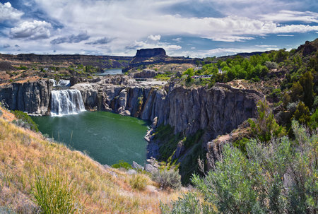 Shoshone Falls on the Snake River as viewed from the hiking trail. Twin Falls by Pillar Falls by Milner Dam Idaho. USAの写真素材