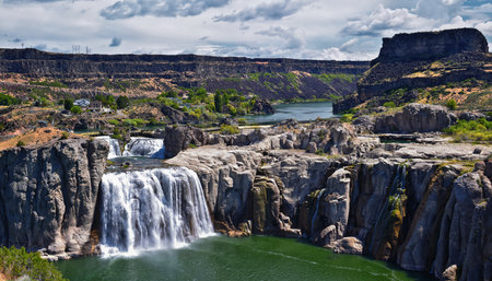 Shoshone Falls on the Snake River as viewed from the hiking trail. Twin Falls by Pillar Falls by Milner Dam Idaho. USAの写真素材
