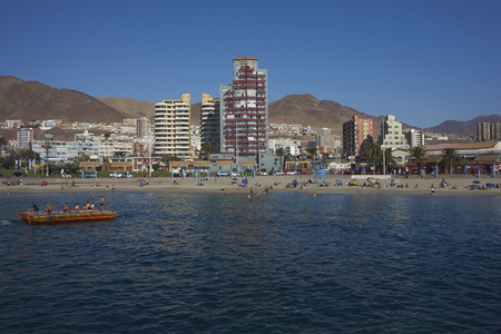 ANTOFAGASTA, CHILE - MAY 15, 2016: Sandy beach along the Pacific Ocean at Antofagasta in the Atacama Region of Chileのeditorial素材