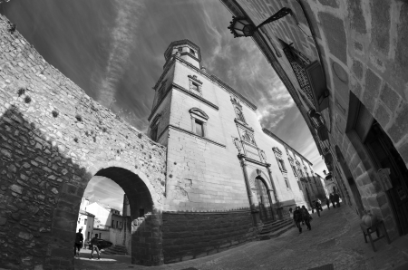 People walking by this monumental street in Baezaのeditorial素材