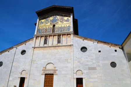Basilica of San Frediano, Lucca in Tuscany, Italyの写真素材