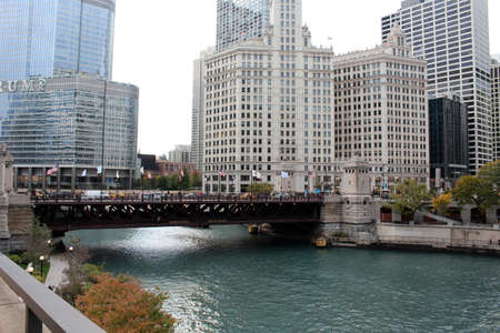 Chicago on the Chicago River in the background the DuSable Bridgeのeditorial素材