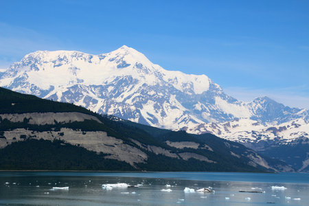 Mount Saint Elias in Alaska, the fourth highest mountain in North Americaの写真素材