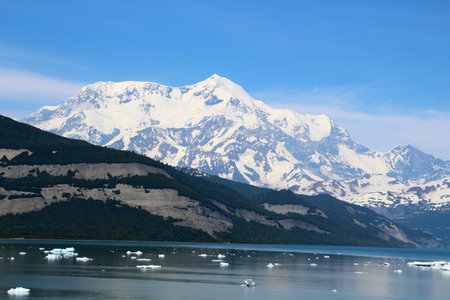 Mount Saint Elias is the third highest mountain in Canada and the United States and the fourth highest mountain in North Americaの写真素材