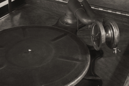 Antique Gramophone Phonograph 5 - Vintage Gramophone Phonograph Closeup With Turntable and Needleの写真素材