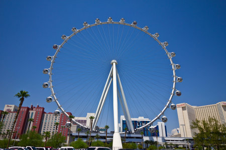 Las Vegas - Circa July 2016: High Roller Ferris Wheel at the LINQ Hotel. The High Roller and LINQ Hotel are part of Caesars Entertainment Corporation Iのeditorial素材