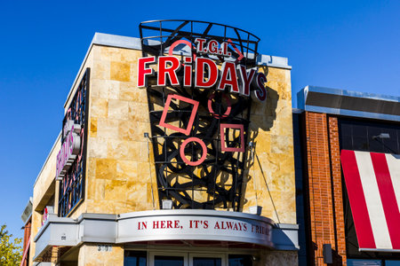 Indianapolis - Circa October 2016: TGI Friday's Restaurant Location. TGI Fridays offers great food and amazing drinks IIIのeditorial素材