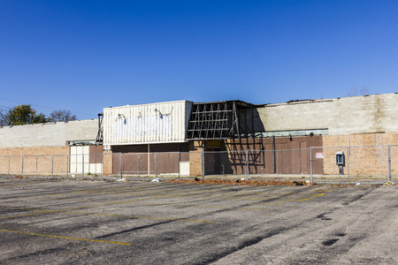 Abandoned Store on the Indianapolis East Side. Many Neighborhoods Battle Blight and Poverty IIの写真素材