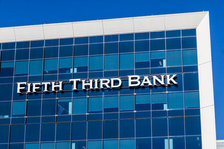 Indianapolis - Circa February 2017: Fifth Third Consumer Bank Branch. Fifth Third is a US regional banking corporation Vのeditorial素材