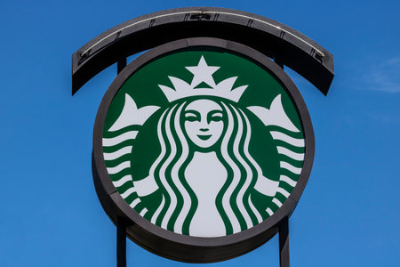 Indianapolis - Circa June 2017: Starbucks Retail Coffee Store. Starbucks Inclusion Academy prepares people with disabilities for retail jobs XIVのeditorial素材