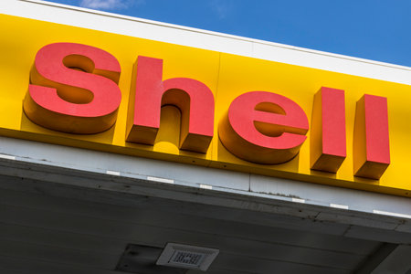 Las Vegas - Circa July 2017: Signage and Logo of Shell Gasoline. Royal Dutch Shell plc is based in The Hague, Netherlands Vのeditorial素材