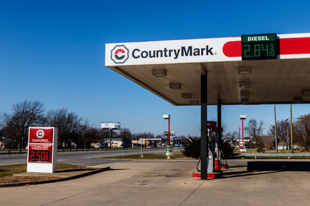Kokomo - Circa December 2017: CountryMark Gas Station. CountryMark is the largest buyer of domestic crude oil from the Illinois Basin IIのeditorial素材