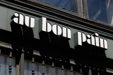 Indianapolis - Circa June 2019: Au Bon Pain fast casual bakery and cafe location. Au Bon Pain is one of the Top 5 Healthiest Restaurants IIのeditorial素材