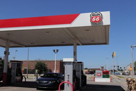 Lebanon - Circa July 2019: Phillips 66 Company Retail Location. Phillips 66 is an American Energy Company IIのeditorial素材
