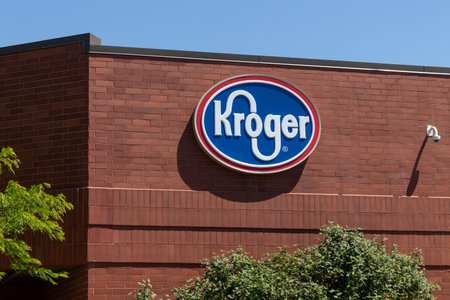 Indianapolis - Circa June 2020: Kroger Supermarket. The Kroger Company is one of the largest grocery retailers.のeditorial素材