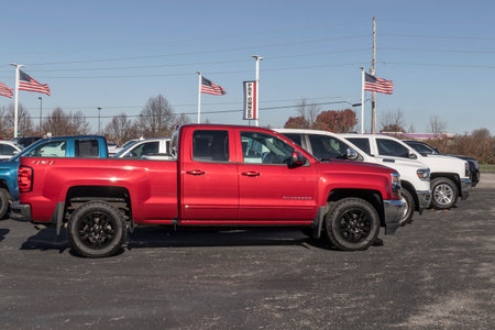 Noblesville - Circa November 2021: Used Chevy Silverado on display. With current supply issues, Chevrolet is relying on Certified pre-owned car sales while waiting for parts.のeditorial素材