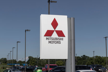 Merrillville - Circa July 2022: Mitsubishi Car and SUV dealership. Mitsubishi manufactures the Outlander, Mirage and Eclipse.のeditorial素材