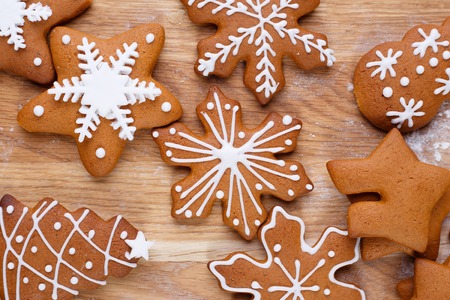 Christmas bakery. Freshly baked homemade gingerbread cookies decの写真素材