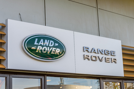 Northampton, UK - Oct 25, 2017: Day view of Land Rover Range Rover logo at Riverside Retail Parkのeditorial素材