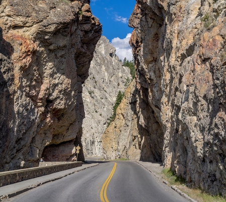 Sinclair Canyon outside the village or Radium Hot Springs. Sinclair Canyon is the main pass through the Rocky Mountains in Kootenay National Park.のeditorial素材