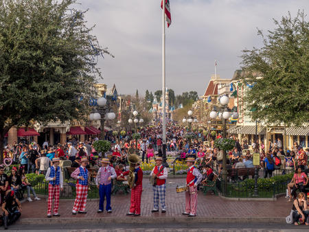 ANAHEIM, CALIFORNIA - FEBRUARY 14: A six piece band on Main Street USA at the Disneyland Park on February 14, 2016 in Anaheim, California. Disneyland is Walt Disney's original theme parkのeditorial素材