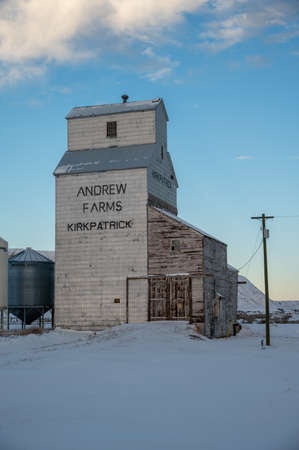 Drumheller, Alberta - January 2, 2022: Andrew Farms grain elevator outside Drumheller.のeditorial素材