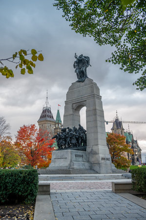 Ottawa, Ontario - October 18, 2022: The National War Memorial in Ottawa, as well as the Tomb of the Unknown Soldier.のeditorial素材