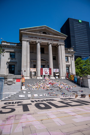 Vancouver, British Columbia - July 23, 2022: Symbols left at the Vancouver Art Gallery in memory of the children who died at the Kamloops Residential School.のeditorial素材