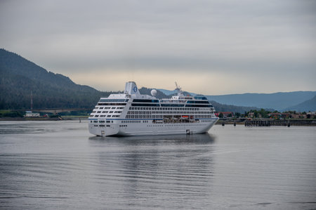 Juneau, Alaska - July 27, 2022: Oceania Regatta cruise ship at the cruise dock in Juneau.のeditorial素材