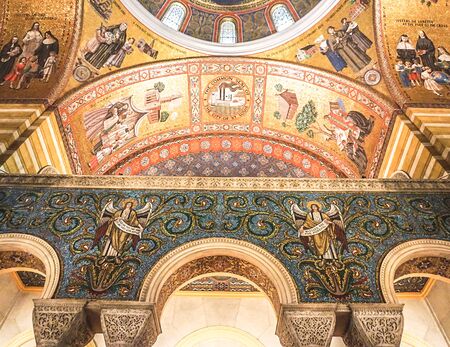St. Louis Missouri: November 7, 2018; The Interior of the Cathedral  Basilica of St Louisのeditorial素材