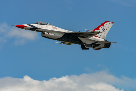 NEW WINDSOR, NY - SEPTEMBER 3, 2016: USAF Thunderbirds perform at the Stewart International Airport during the New York Airshow. Squadron is the official air demonstration team for the United States Air Forceのeditorial素材