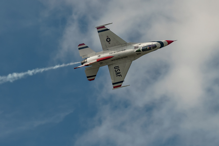 NEW WINDSOR, NY - SEPTEMBER 3, 2016: USAF Thunderbirds perform at the Stewart International Airport during the New York Airshow. Squadron is the official air demonstration team for the United States Air Forceのeditorial素材