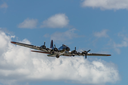 READING, PA - JUNE 3, 2017: Boening
B-17G Flying Fortress
'Yankee Lady' in flight during World War II reenactment at Mid-Atlantic Air Museumのeditorial素材