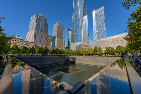 NEW YORK - USA - OCTOBER 19, 2017- People near freedom tower and 9-11 memorialのeditorial素材