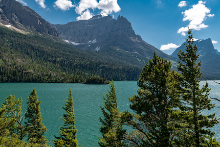 Beautiful landscape view of St Mary Lake in Glacier National Park, Montana,の写真素材