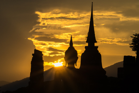 Sunset at Wat Mahatat in Sukhothai.の写真素材