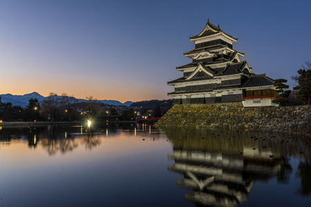 Matsumoto Castle, also known as the "Crow Castle" is a Japanese National Treasure. Matsumoto Castle is a flatland castle built in 1593, it is one of the few remaining original castles in Japanのeditorial素材
