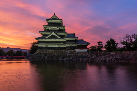 Matsumoto Castle, also known as the "Crow Castle" is a Japanese National Treasure. Matsumoto Castle is a flatland castle built in 1593, it is one of the few remaining original castles in Japanのeditorial素材
