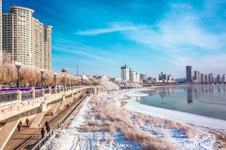 View of urban city in winterのeditorial素材