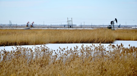 Snow winter oilのeditorial素材