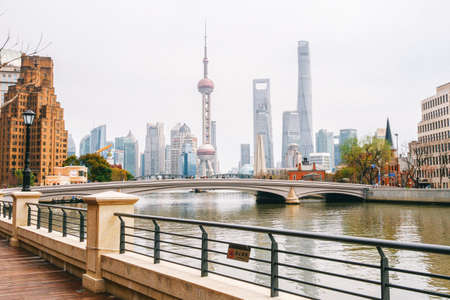 Lujiazui Oriental Pearl Tower, Shanghai Bundのeditorial素材